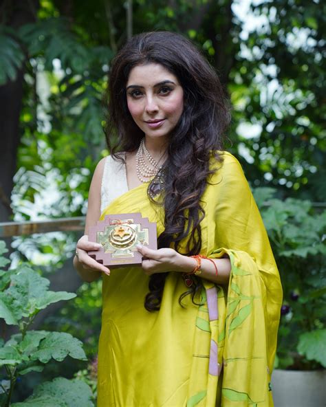 Dr. Jai Madaan in Khanak Floral Handpainted Saree – Kawaii