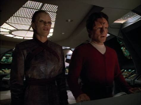 Star Trek: Voyager 4 X 19 "Vis a Vis" Mary Elizabeth McGlynn as Daelen ...
