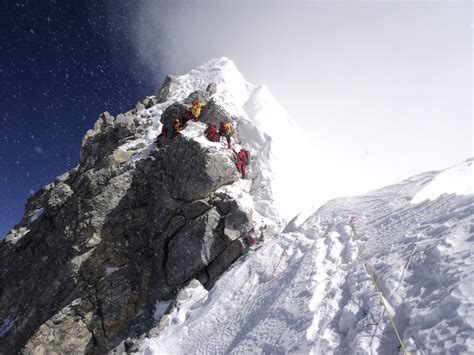 EXPEDITION TO MOUNT EVEREST 2010 -- www.claytor.com