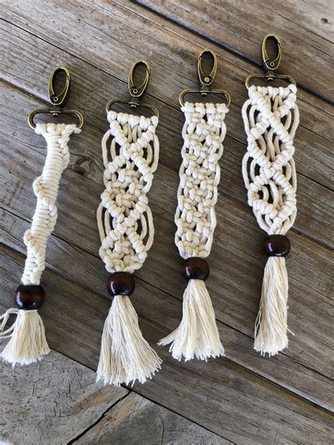 Macrame Animal Keychain Tutorial 的图像结果