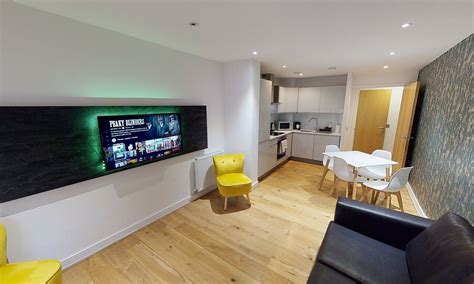 QUAY APARTMENTS MANCHESTER - Lodging Reviews, Photos, Rate Comparison ...