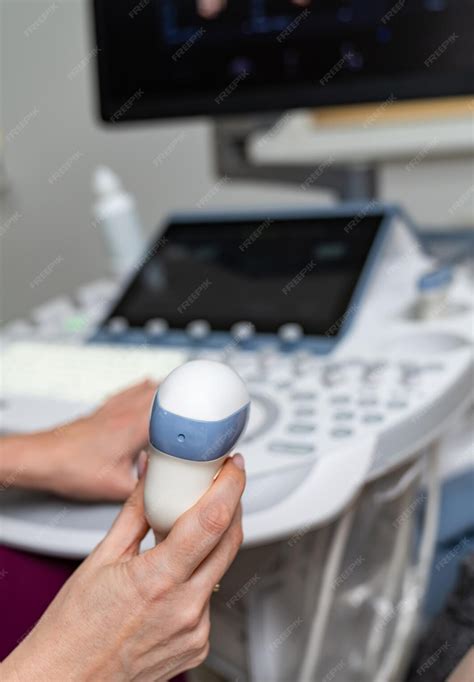 Appareil moderne d'échographie diagnostique Technologies d'échographie hospitalière | Photo Premium