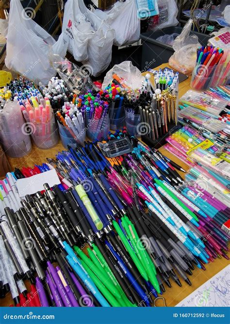 School Stationery Items 的图像结果