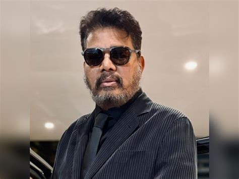 Shankar to cast Vikram, Ranveer Singh in his dream project 'Velpari'?