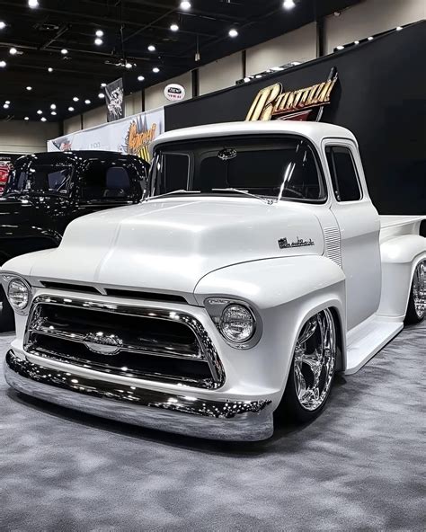 Pin by alekx on CAMIONETAS in 2025 | 57 chevy trucks, Classic cars ...