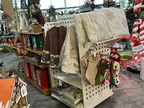 Backyard Store 的图像结果