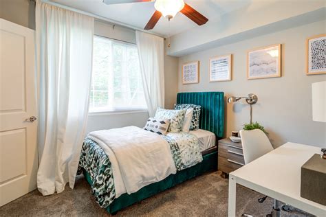 Photo Gallery | Apartments in Toledo, Ohio — The Flats at Douglas