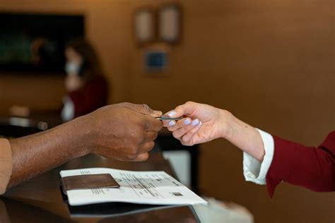How Embedded Payment Processing Benefits Both Hotels and Guests
