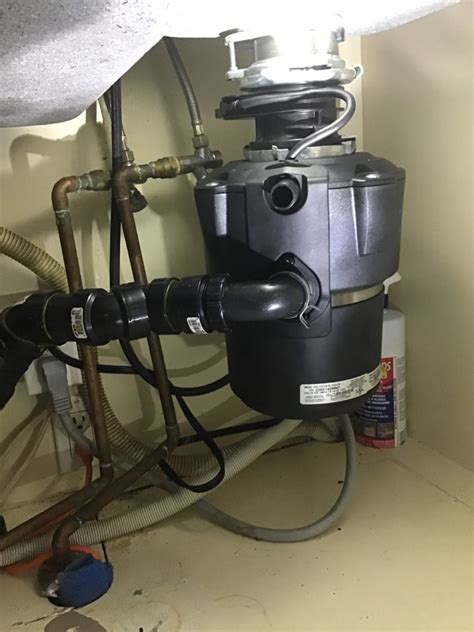 How to Fix Garbage Disposal 的图像结果