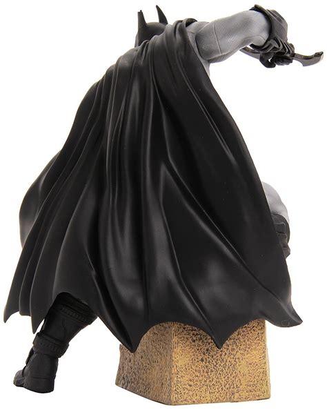 Kotobukiya Kotobukiya Batman Arkham City: Batman ArtFX+ Statue Collectibles