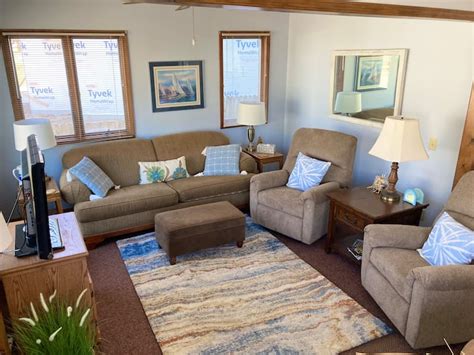 Cozy Keaton Cottage, 5minute walk to Lake Michigan - Houses for Rent in ...