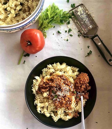 Bolonjeze sa mlevenim mesom, testenina na grčki način | Grcka kuhinja