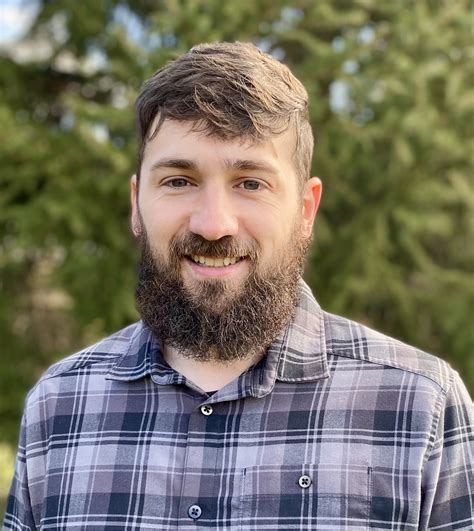 A Fifth Wheel Tow Hitch Buying Guide | Camping World Blog