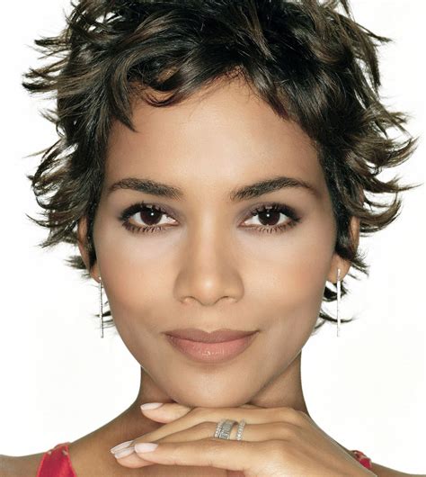 Short Halle Berry Hairstyles