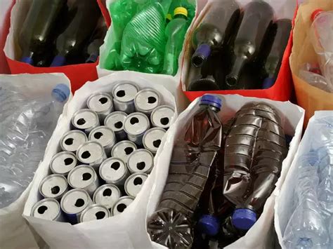 Aluminium- a greener alternative? - Plastic bottles vs aluminium cans ...