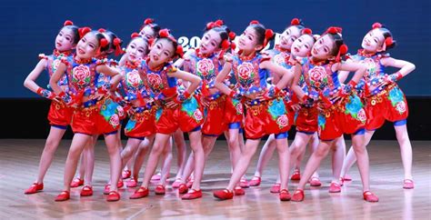 西安市曲江第一小学原创舞蹈《传习》喜获全国金奖_中国网教育|中国网