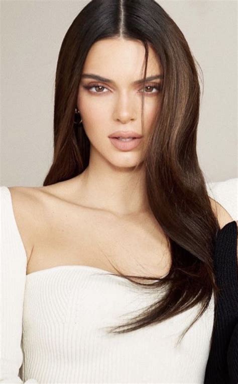 Pin by Pinner on faces | Kendall jenner photos, Long hair styles, Sleek ...