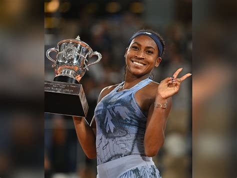 French Open: Coco Gauff fights back to stun Sabalenka, wins first ...