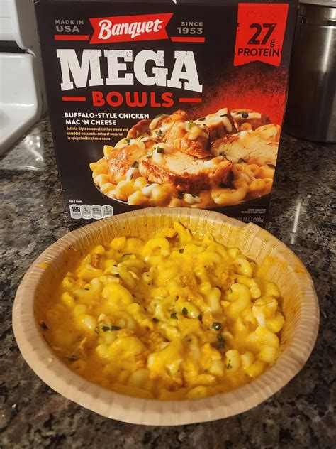 Banquet mega bowls buffalo chicken mac : r/frozendinners