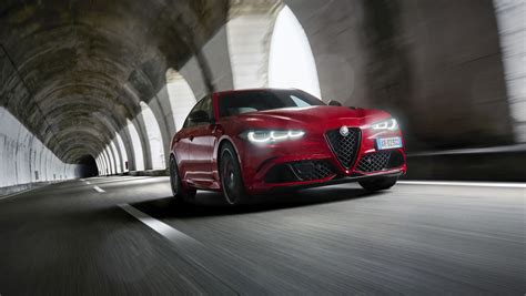 Alfa Romeo Giulia Quadrifoglio Verde MY 2023. sada po povoljnijoj cijeni - autogaraza.hr
