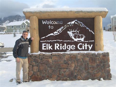 The Payson Chronicle : Elk Ridge City Wants You To Join the Flag Craze