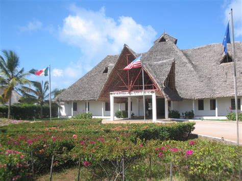 KARIBUNI VILLAS (Mambrui) - Resort Reviews, Photos, Rate Comparison ...