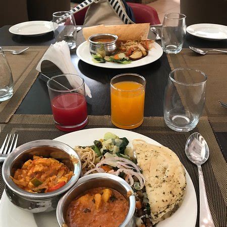 COUNTRY INN & SUITES BY CARLSON, SAHIBABAD, Ghaziabad - Restaurant ...