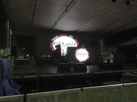 Barco LED Screen 的图像结果