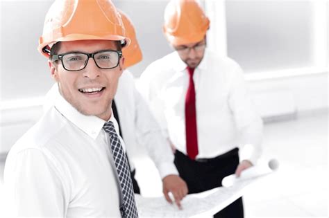 Chief Engineer 的图像结果