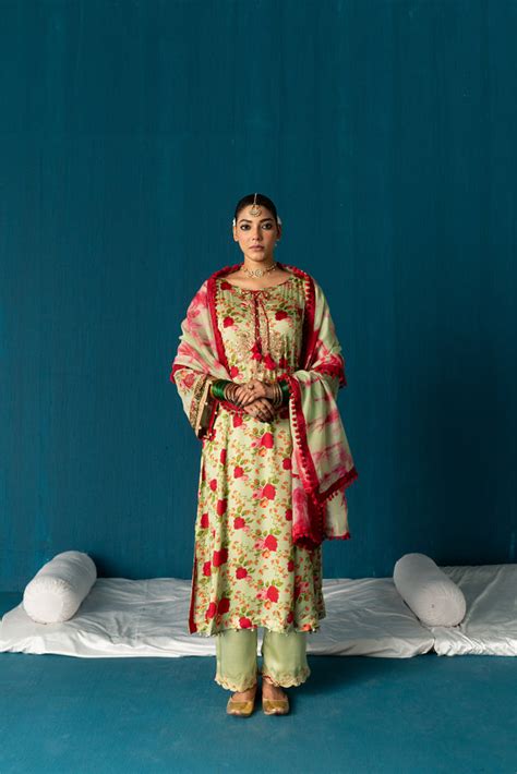 Aairah- Paisley Kurta Set with Dupatta - Olive – Minny Sandhu