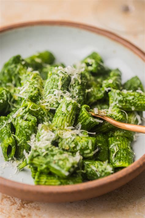 Kale Pasta Sauce: Shockingly Easy and Utterly Tasty