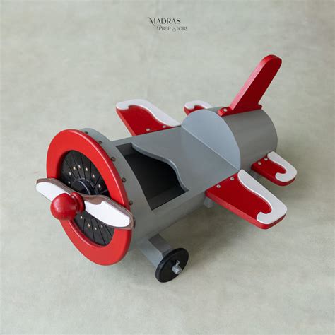 Aeroplane Prop With Dual Shade Wings – Madras Prop Store