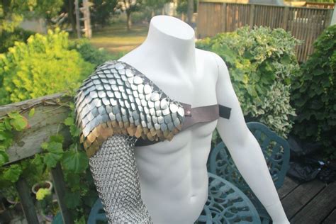 Silver scalemail chainmail harnais Épaule pauldrons suaire etsy france ...