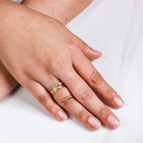 Ring Online - Premium Vogue Radiance Layered Gold Ring | Nestasia