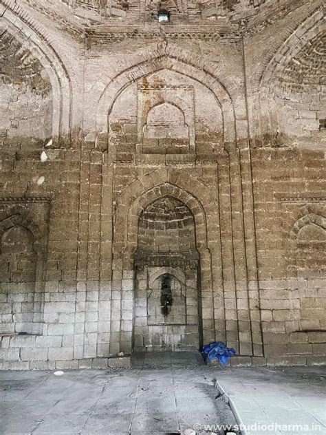 The Mysterious Gole Gumbaj of Banati Kheda,Shamli. - Studio Dharma