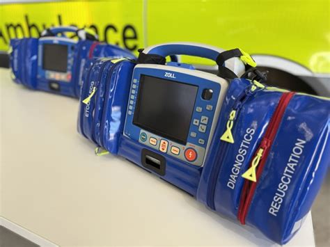 Defib Out of Service Image 的图像结果