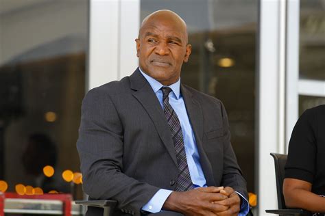 Holyfield reveals advice Joshua gave ahead of Klitschko fight – RingSide24
