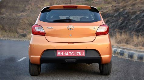 Tata Tiago 2016 Revotron XZ Compare Car Photos - Overdrive