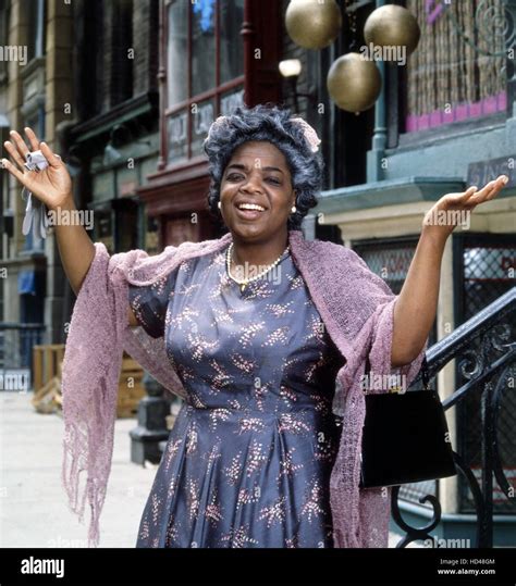 THE WOMEN OF BREWSTER PLACE, Oprah Winfrey, 1989, © ABC/courtesy ...