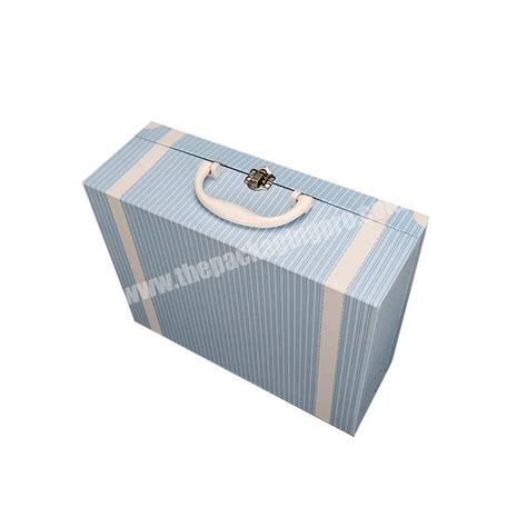 Hand Carry Paper Box Packaging Design 的图像结果