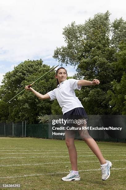 Girls Javelin Throw 的图像结果