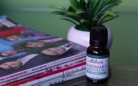 Rosemary essential oil for hair growth: How to use & benefits – Satthwa