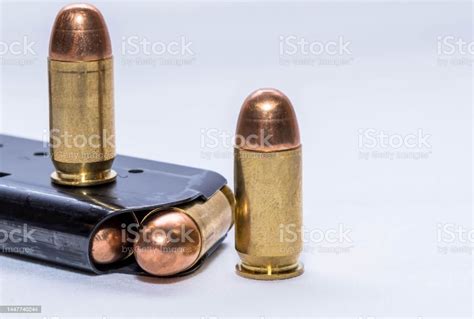 What Is a Full Metal Jacket Bullet 的图像结果