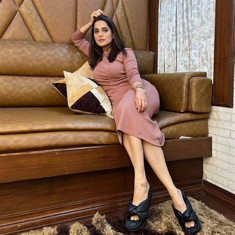 Priya Bapat ALWAYS Has Fun With Fashion - Rediff.com Get Ahead