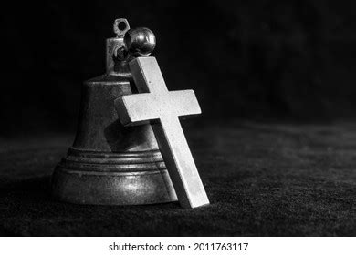 Religion Black and White 的图像结果