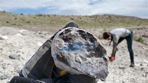 Dugway Geode Beds - Currently Rockhounding