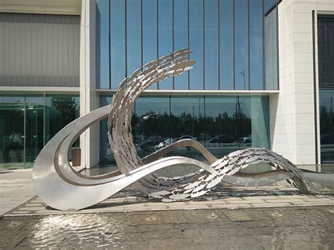 不锈钢抽象花环 广场景观雕塑-宏通雕塑
