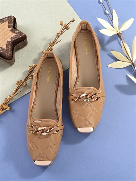 Women Tan Textured Ballerinas Sandals – CLOG LONDON