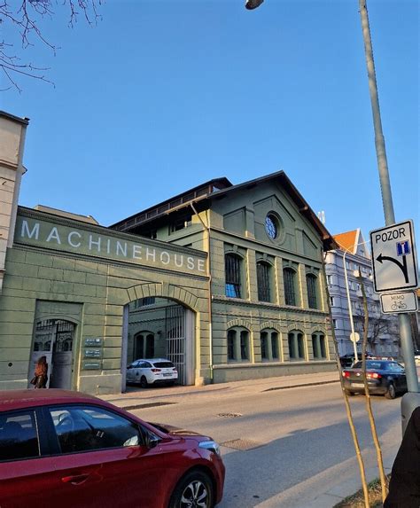 Machine House 的图像结果