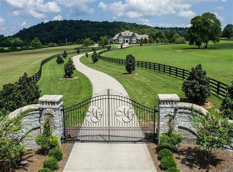 Driveway Entrance Landscaping, Driveway Design, Entrance Gates, House ...